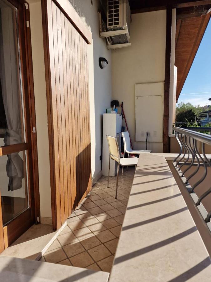 Vittoria Al Lago Lägenhet Desenzano del Garda Exteriör bild