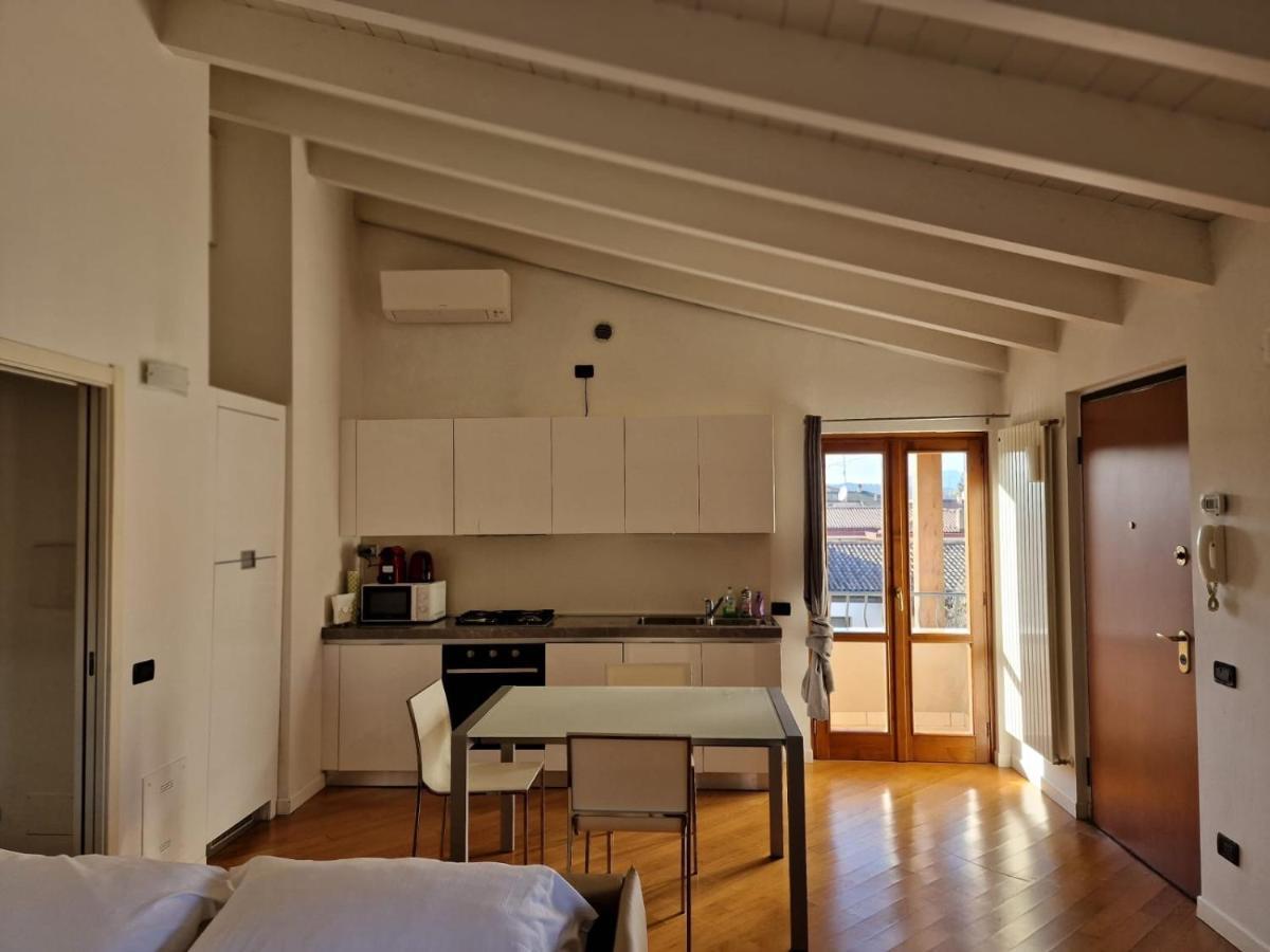 Vittoria Al Lago Lägenhet Desenzano del Garda Exteriör bild